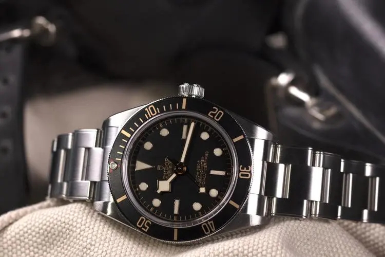 勞力士拋光后貶值嗎？專家解讀與實(shí)例分析