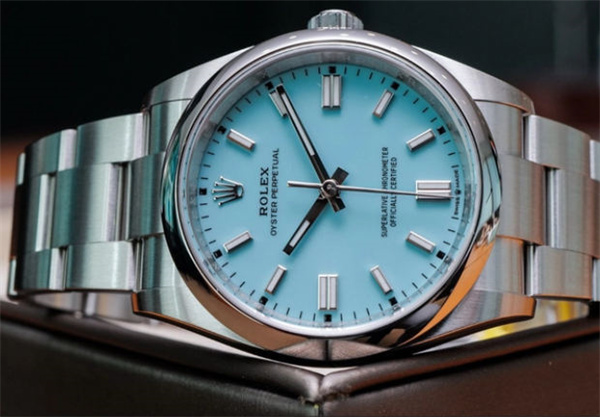 勞力士腕表表殼破裂解決技巧大全(緊急修復與預防方法)(圖) 勞力士腕表表殼破裂解決技巧大全(緊急修復與預防方法)(圖)